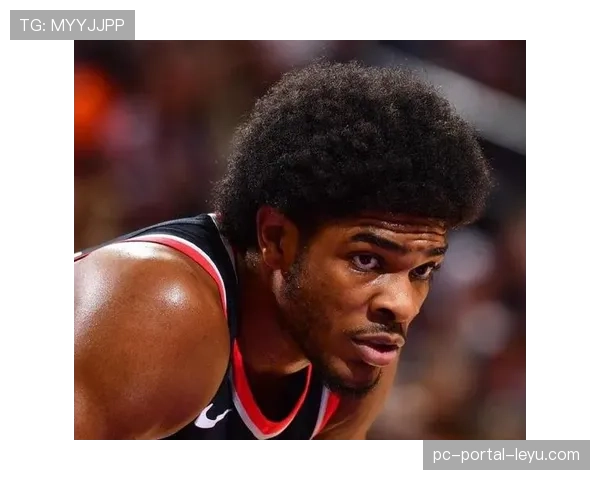 开拓者队新秀斯科特·亨德森因腿筋拉伤退出今日比赛