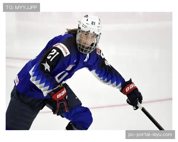 世界女子冰球锦标赛:加拿大队加时金球绝杀美国,成功卫冕